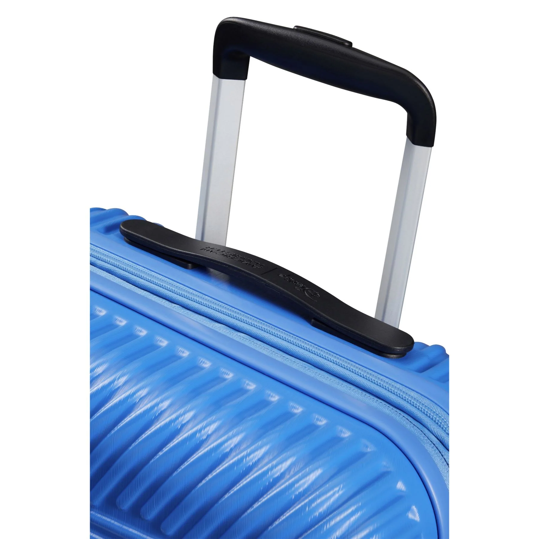 American Tourister Mickey Clouds Expandable Suitcase - Image 40
