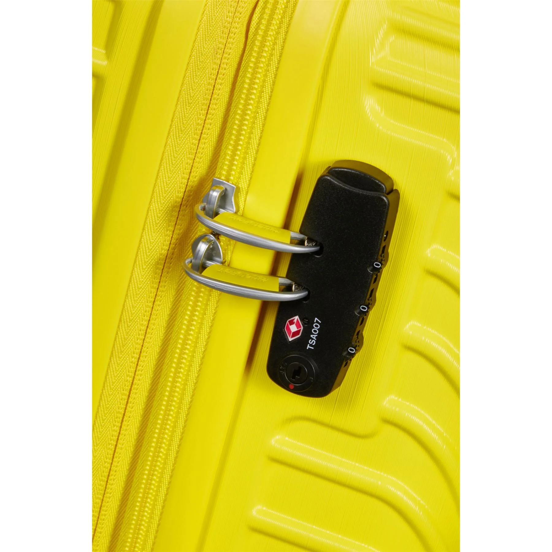 American Tourister Mickey Clouds Expandable Suitcase - Image 47