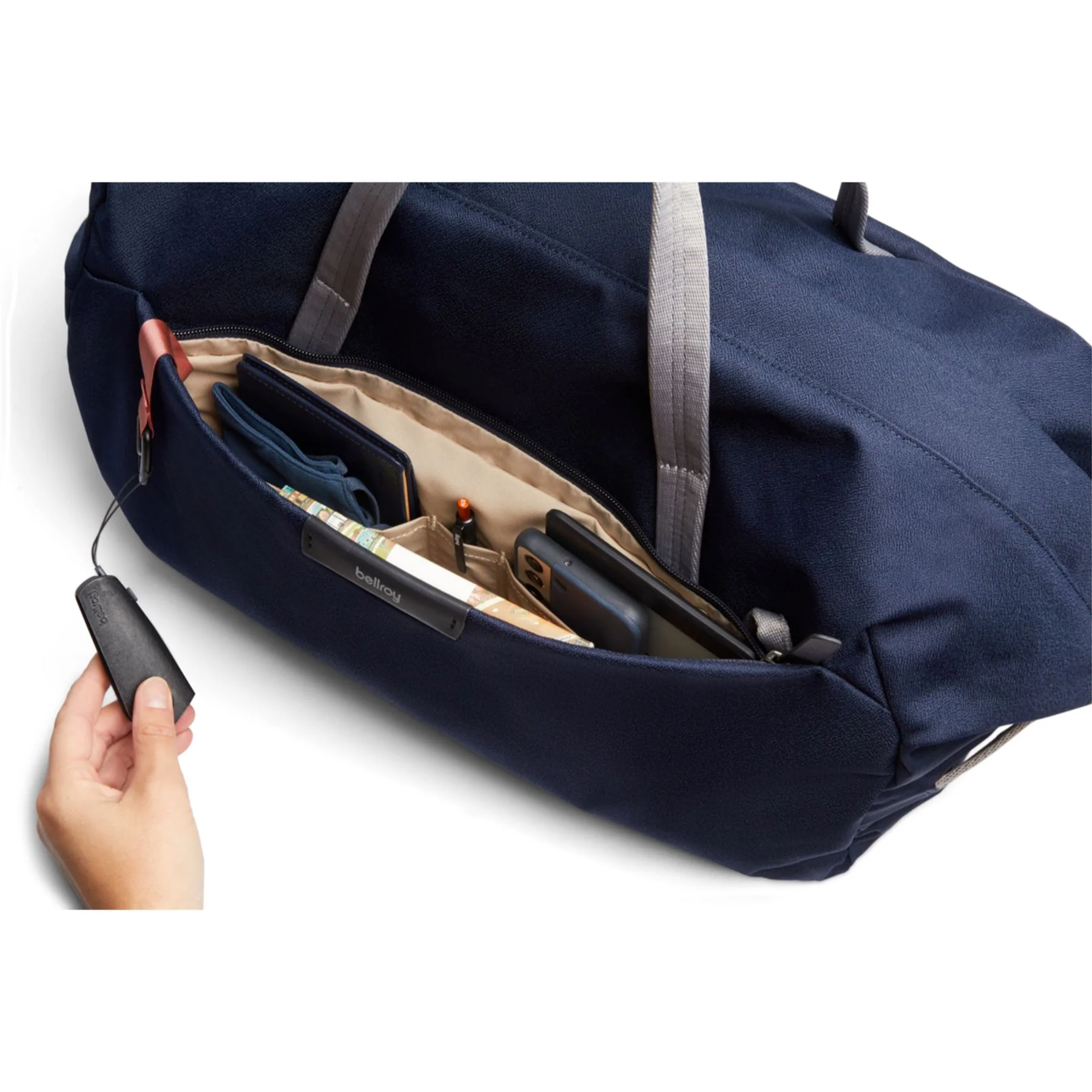 Bellroy Classic Weekender Holdall - Image 45