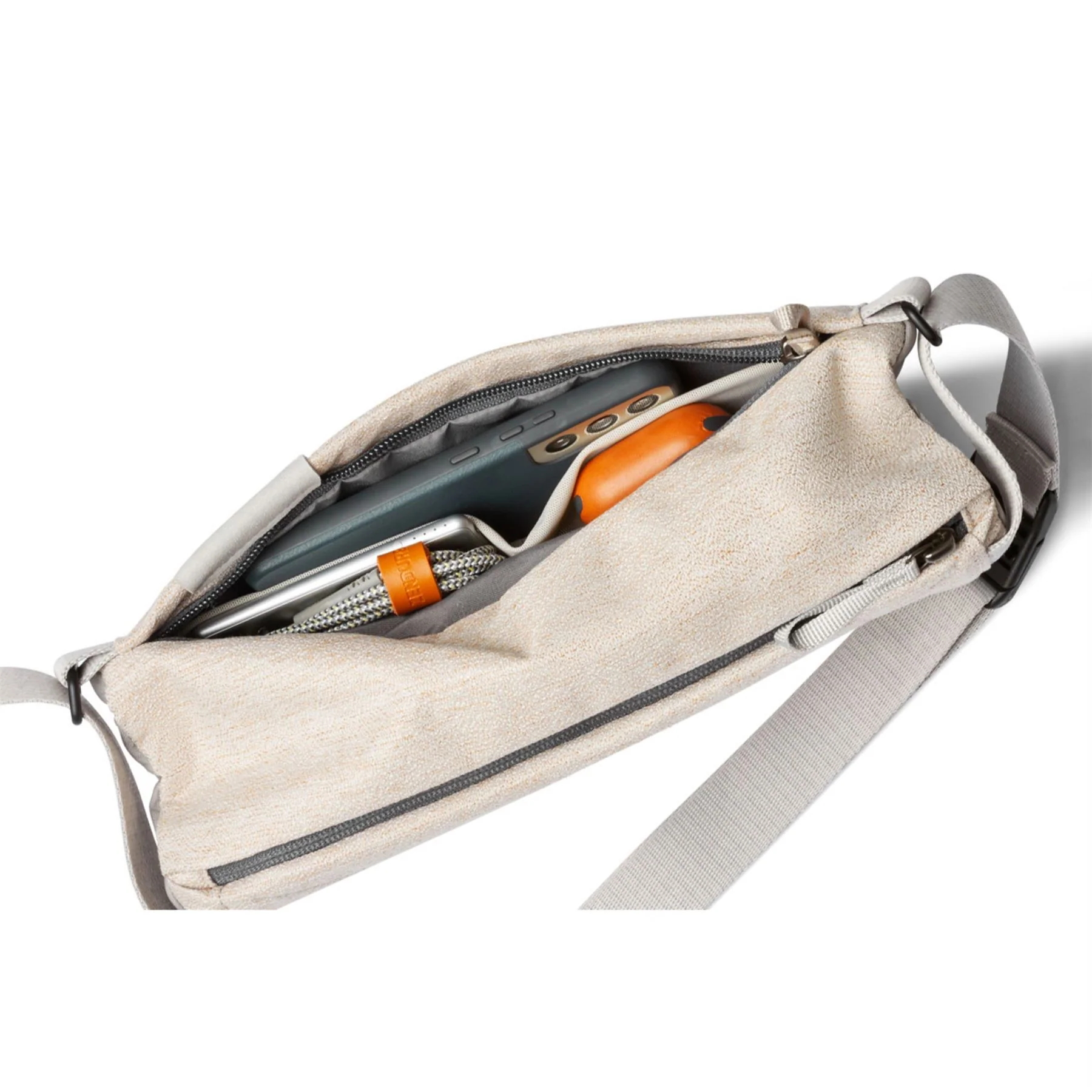 Bellroy Sling Bum Bag - Image 4