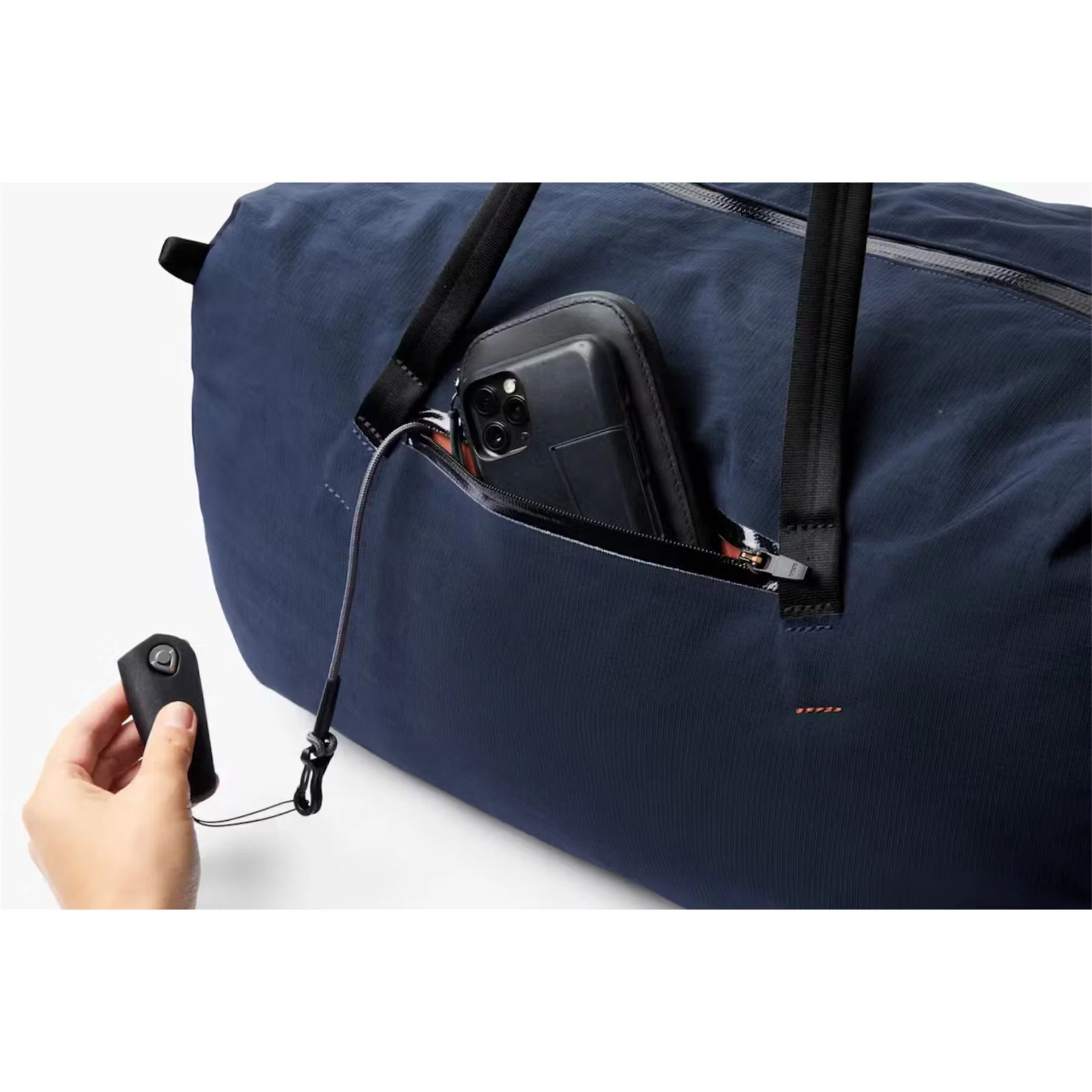 Bellroy Venture Duffel Holdall - Image 44