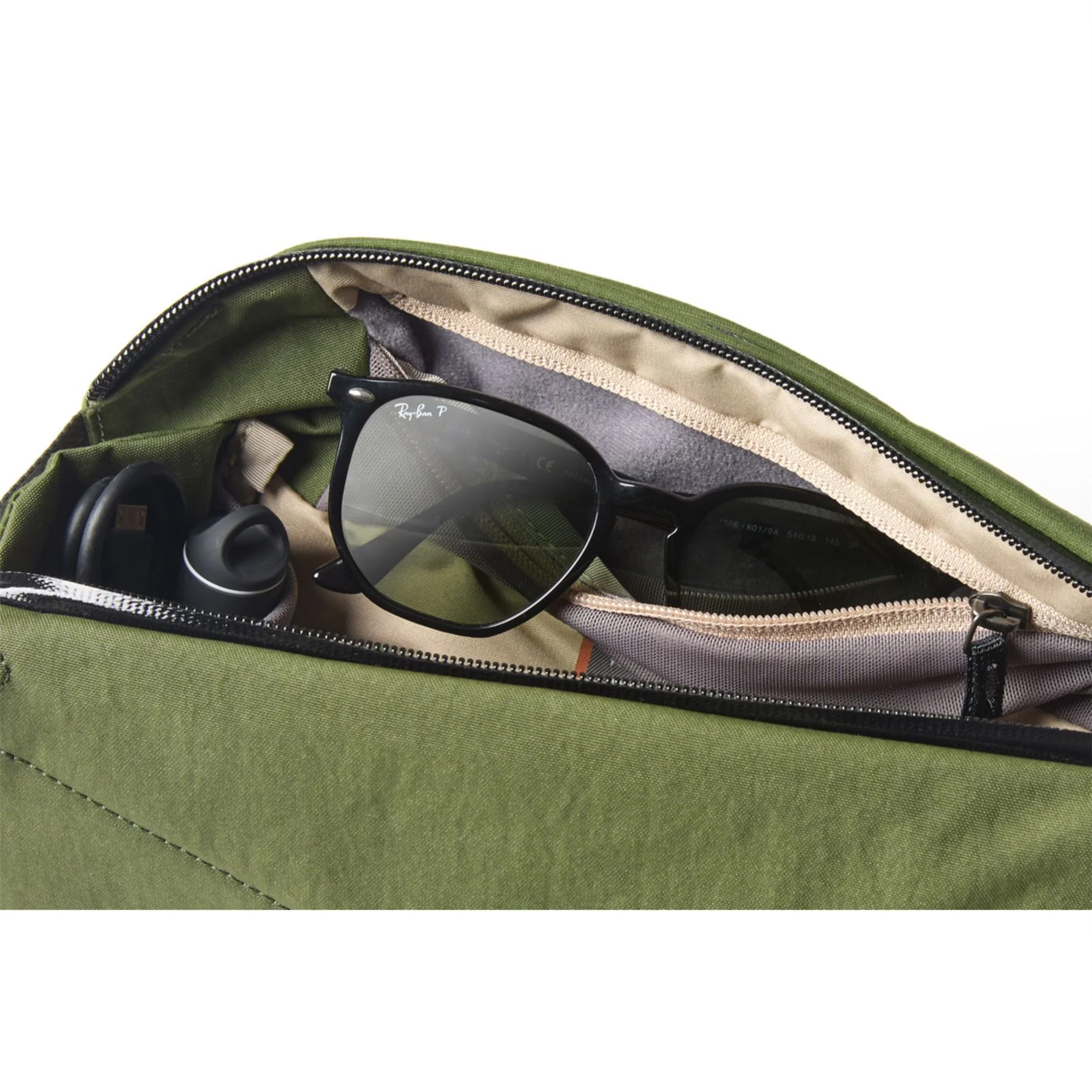 Bellroy Venture Sling Bum Bag - Image 9