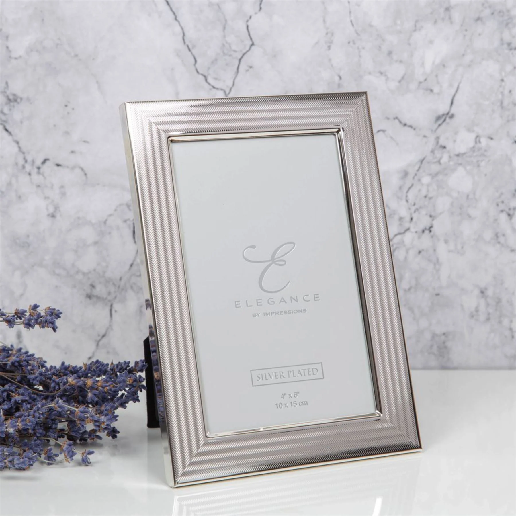 Elegance by Impressions Silver Plated Herringbone Photo Frame - Image 3