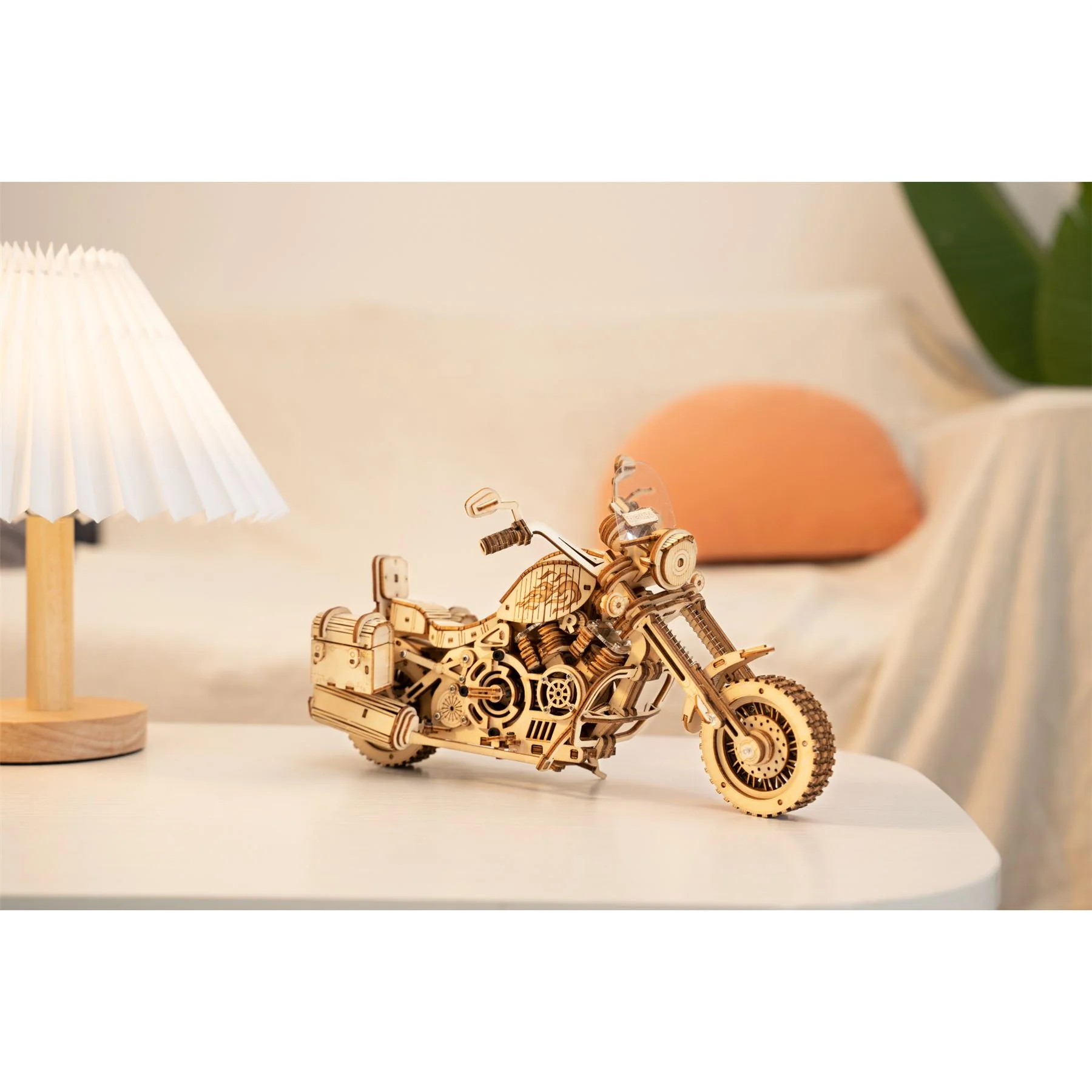 Robotime ROKR Cruiser Motorcycle Building Kit - Image 4