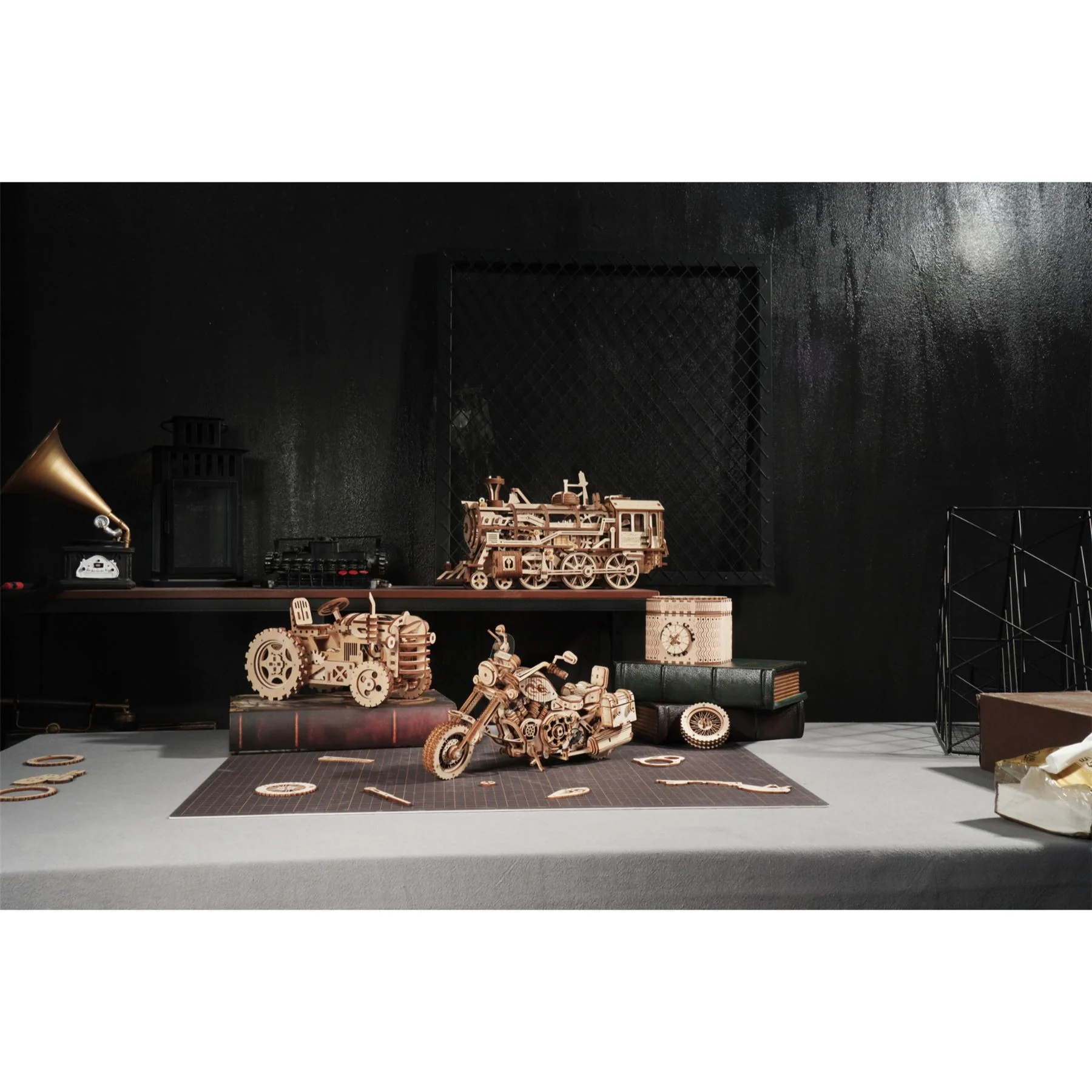 Robotime ROKR Cruiser Motorcycle Building Kit - Image 7