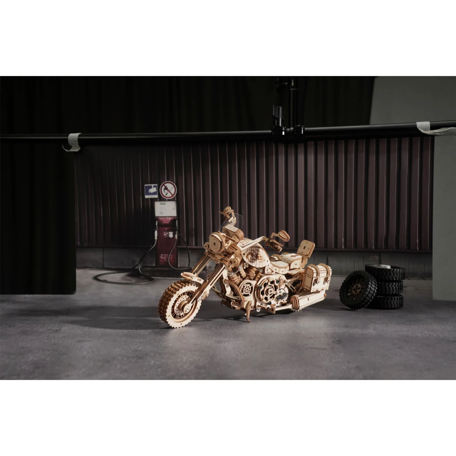 Robotime ROKR Cruiser Motorcycle Building Kit - Image 8